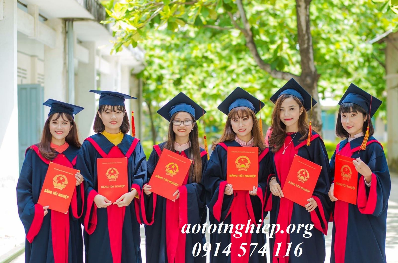 Thuê Áo Lễ Phục Tốt nghiệp Giá Rẽ HCM